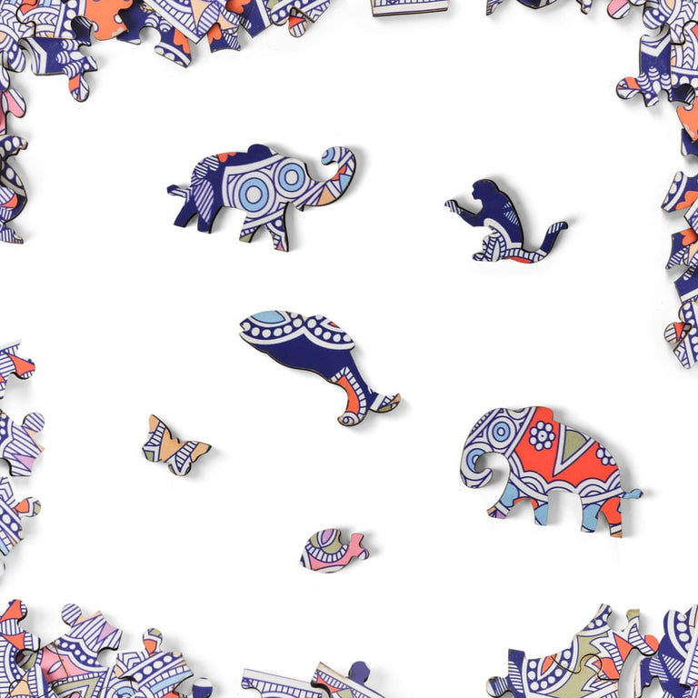 Magnificent Peacock - 125 piece fun wooden jigsaw puzzle